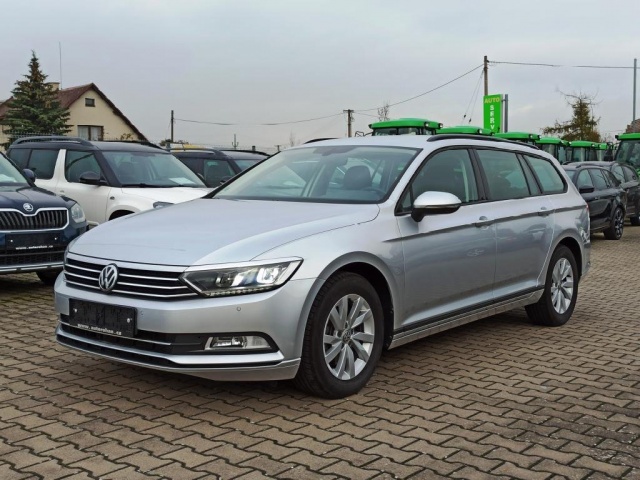 Volkswagen Passat 2.0TDi 110KW NAVI RADAR SERVIS