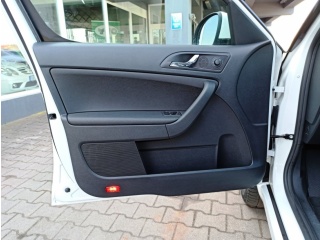https://www.evidenceautobazaru.cz/data/2023_03_06/imgs/10223_35d8k.jpg