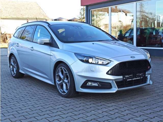 Ford Focus ST 2.0TDCi 185PS M/T XENONY 