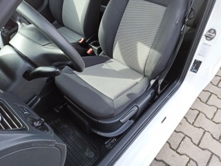 https://www.evidenceautobazaru.cz/data/2023_03_15/imgs/10598_irsmf.jpg