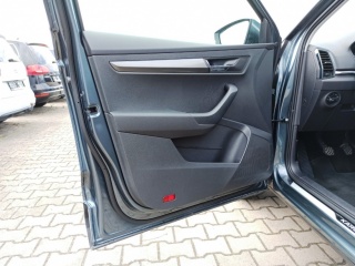 https://www.evidenceautobazaru.cz/data/2023_09_15/imgs/17498_fhybt.jpg