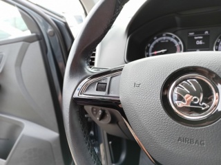 https://www.evidenceautobazaru.cz/data/2023_09_15/imgs/17498_wh7wh.jpg