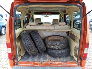 https://www.evidenceautobazaru.cz/data/2023_09_18/imgs/17493_17su3.jpg