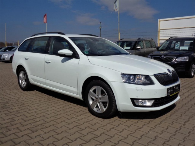Škoda Octavia III 2,0TDi DSG F1 NAVI XENON