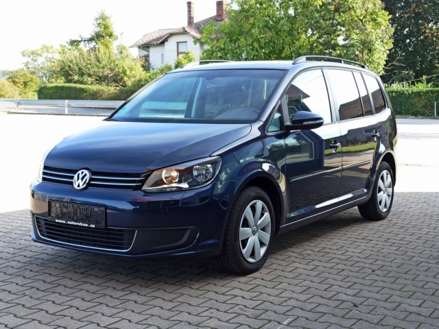 Volkswagen Touran 1.6TDi 77KW 7.MÍST NAVI VÝHŘEV