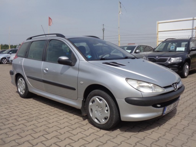 Peugeot 206 1.4HDi 50KW KLIMA HEZKÝ STAV