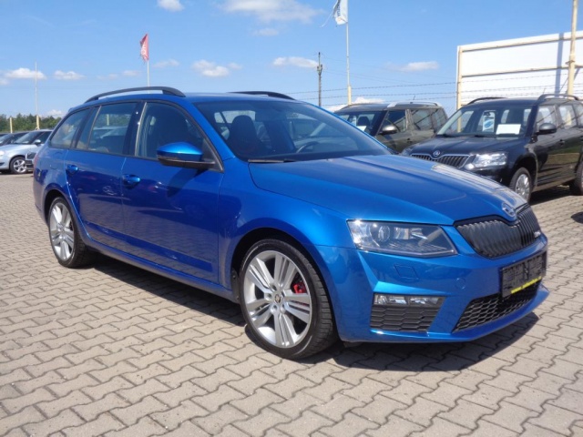 Škoda Octavia RS 2.0TDi 135KW NAVI BI XENONY