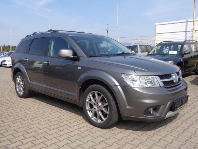 Fiat Freemont 2,0JTD 125KW 7.MÍST 4X4 AUTOMAT NAV