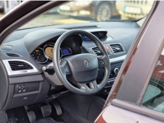 https://www.evidenceautobazaru.cz/data/2023_11_09/imgs/19520_pnnr4.jpg