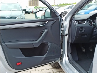 https://www.evidenceautobazaru.cz/data/2023/05/19/imgs/13409_kmhk6.jpg