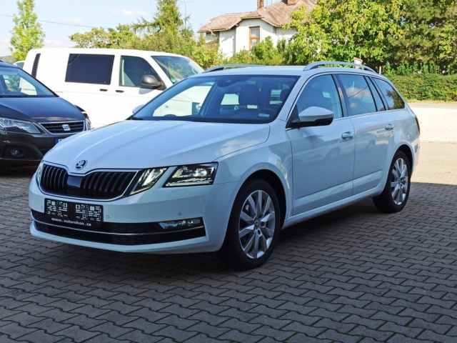 Škoda Octavia 1.6TDi DSG LED NAVI ACC 