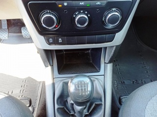 https://www.evidenceautobazaru.cz/data/2023/01/02/imgs/7352_8jsy1.jpg