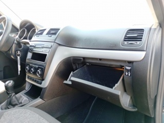 https://www.evidenceautobazaru.cz/data/2023/01/02/imgs/7352_75gv8.jpg