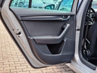 https://www.evidenceautobazaru.cz/data/2024/08/01/imgs/28894_3mw04.jpg