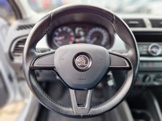 https://www.evidenceautobazaru.cz/data/2024/11/27/imgs/32899_mei7k.jpg