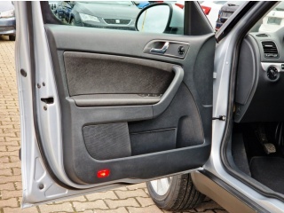 https://www.evidenceautobazaru.cz/data/2024/11/28/imgs/32933_yres6.jpg