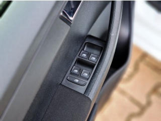 https://www.evidenceautobazaru.cz/data/2025/02/07/imgs/35014_6t4a8.jpg