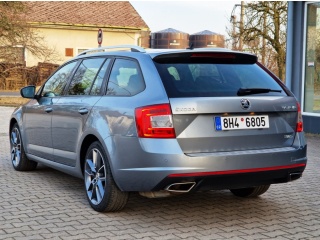 https://www.evidenceautobazaru.cz/data/2025/02/12/imgs/35127_2pbhv.jpg