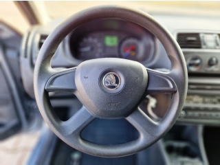 https://www.evidenceautobazaru.cz/data/2025/02/24/imgs/35007_k33j1.jpg