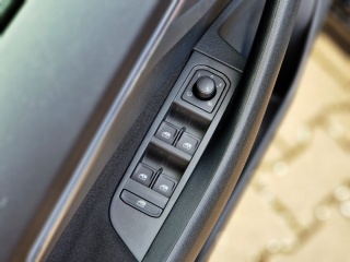 https://www.evidenceautobazaru.cz/data/2025/02/25/imgs/35394_kbb54.jpg