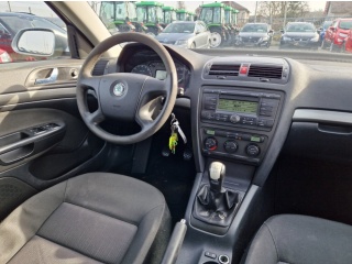 https://www.evidenceautobazaru.cz/data/2025/03/04/imgs/35803_z2z9x.jpg