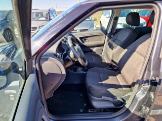 https://www.evidenceautobazaru.cz/data/2025/03/28/imgs/36781_qyp6g.jpg