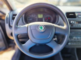 https://www.evidenceautobazaru.cz/data/2025/03/28/imgs/36781_mmutj.jpg