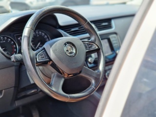 https://www.evidenceautobazaru.cz/data/2025/05/26/imgs/23377_mo3p5.jpg