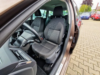 https://www.evidenceautobazaru.cz/data/2025/05/27/imgs/38974_mylw6.jpg