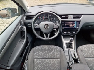 https://www.evidenceautobazaru.cz/data/2025/05/27/imgs/38974_tfh57.jpg