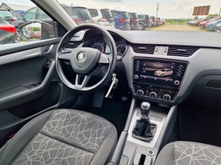 https://www.evidenceautobazaru.cz/data/2025/05/27/imgs/38974_cil7z.jpg