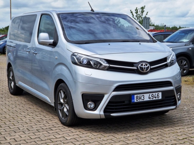 Toyota Proace Verso 2.0 D 4D 110KW 8.MÍST XENONY 