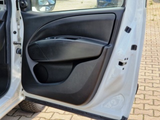 https://www.evidenceautobazaru.cz/data/2025/06/10/imgs/40667_5y60d.jpg