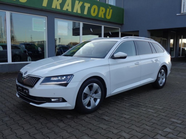 Škoda Superb 2.0TDi 110kW DSG STYLE DVD ACC
