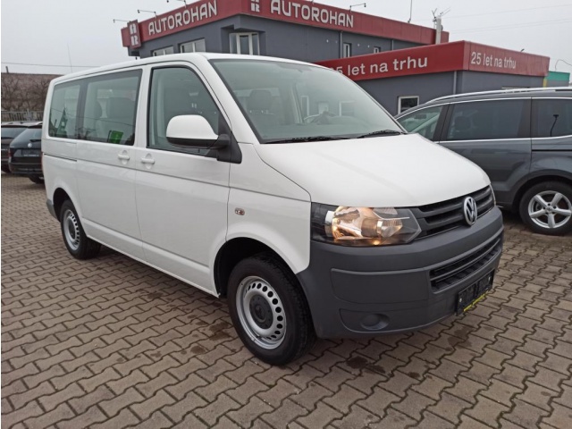 Volkswagen Caravelle 2.0TDi 75kW 9.MÍST PDC SERVISKA