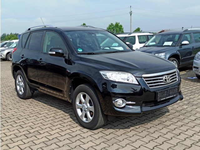 Toyota RAV4 2.2D 4D 4x4 M/T ALCANTARA TEMPO