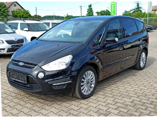Ford S MAX 1.6i EB 160PS NAVI VÝHŘEV SKLA