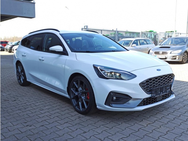 Ford Focus ST 2.3i EB 280PS M/T PERFORMANCE LE