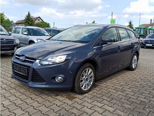 Ford Focus 1.6i EB 110KW INDIVIDUAL KŮŽE CITY