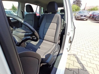 https://www.evidenceautobazaru.cz/data/2023_01_02/imgs/7306_47jet.jpg