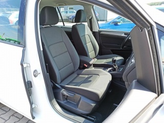 https://www.evidenceautobazaru.cz/data/2023_01_02/imgs/7306_dd18m.jpg