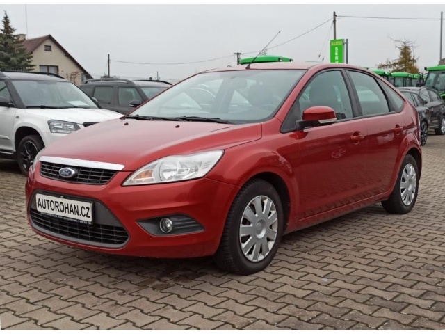 Ford Focus 1.6i 74KW DIGI KLIMA LETNÍ SAD
