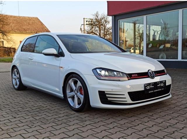 Volkswagen Golf GTi 2.0TSi 169KW M/T PERFORMAN