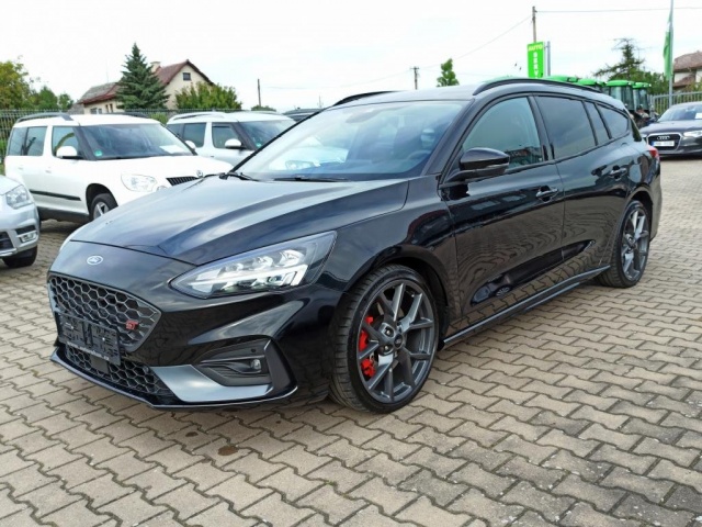 Ford Focus ST 2.0TDCi 140KW M/T LED 19' N