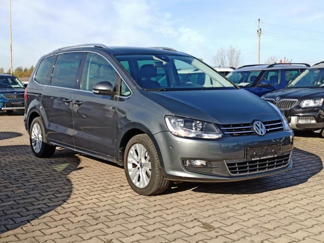 Volkswagen Sharan 2.0TDi 130KW 7.MÍST NAVI EL.DV