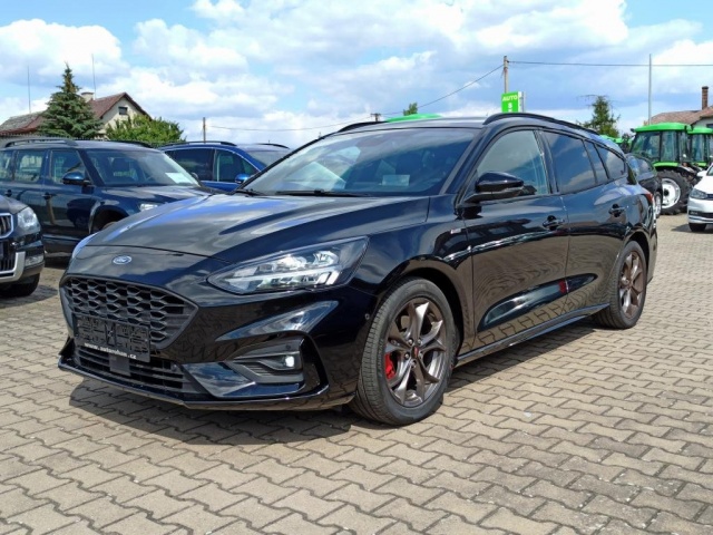 Ford Focus 1.5i EB 134KW ST line LED ŠÍBR