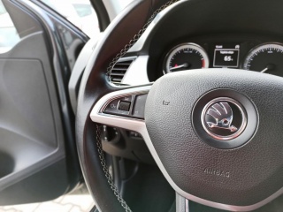 https://www.evidenceautobazaru.cz/data/2023_01_02/imgs/7370_epmt5.jpg