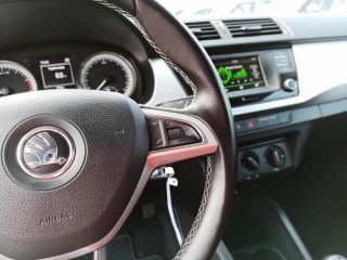 https://www.evidenceautobazaru.cz/data/2023_01_02/imgs/7370_4bqd8.jpg