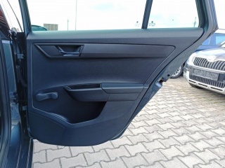 https://www.evidenceautobazaru.cz/data/2023_01_02/imgs/7370_1myem.jpg