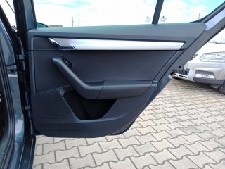 https://www.evidenceautobazaru.cz/data/2023_01_02/imgs/7382_2mis2.jpg